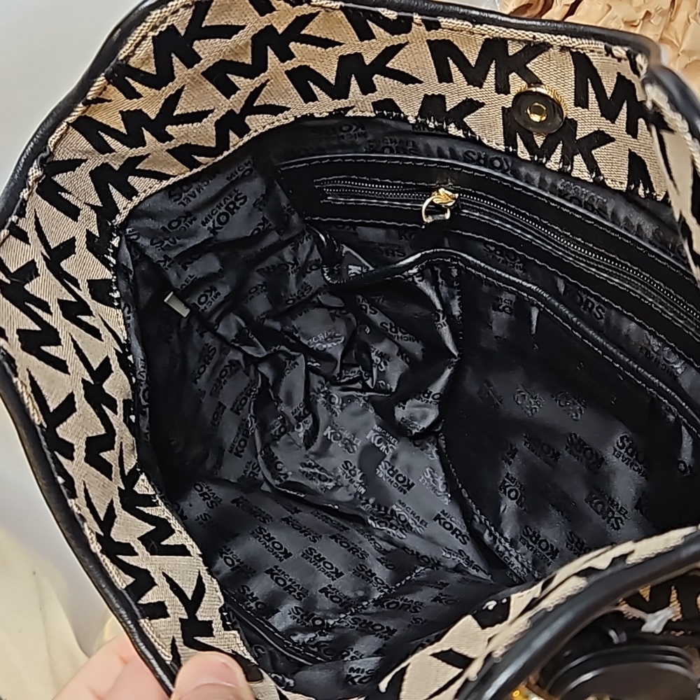 MICHAEL Michael Kors Signature Shoulder Bag Black/Brown NWT - Picture 7 of 14